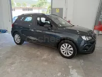 Usado Seat Arona Style 110 CV (80 kW) 2021 Gris / plata SUV