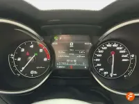 Usado Alfa Romeo Stelvio Ti 210 CV (154 kW) 2022 Blanco SUV