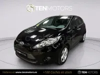 Usado Ford Fiesta Trend 68 CV (50 kW) 2010 Negro Berlina
