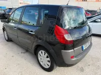 Usado Renault Scénic Dynamique 130 CV (95 kW) 2006 Negro Monovolumen
