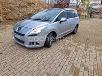 Usado Peugeot 5008 Premium 112 CV (82 kW) 2012 Gris / plata Monovolumen