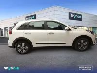 Usado Kia Niro 141 CV (103 kW) 2022 Blanco SUV
