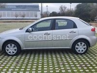 Usado Chevrolet Lacetti CDX 109 HP (80 kW) 2005 Cinzento Sedan