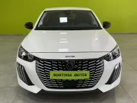 Usado Peugeot 208 Allure 101 CV (74 kW) 2025 Blanco Utilitario