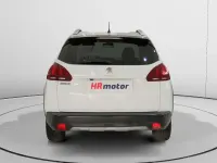 Usado Peugeot 2008 Allure 110 CV (80 kW) 2018 Blanco SUV