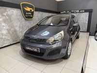 Usado Kia Rio 85 CV (62 kW) 2012 Gris / plata Berlina