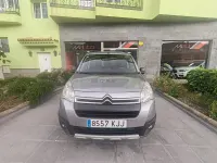 Usado Citroën Berlingo Feel 110 CV (80 kW) 2018 Gris / plata Monovolumen