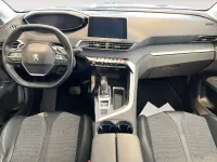 Usado Peugeot 3008 Allure 130 CV (95 kW) 2020 Gris/plata SUV