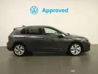 Usado VW Golf VIII 115 CV (84 kW) 2025 Gris Berlina