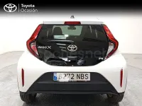 Usado Toyota Aygo X Play 72 CV (52 kW) 2025 Blanco SUV