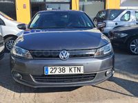 Usado VW Jetta Sport 170 CV (125 kW) 2013 Gris / plata Berlina
