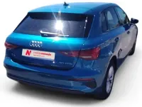 Usado Audi A3 Sportback Premium 110 CV (80 kW) 2022 Azul Utilitario