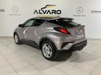 Usado Toyota C-HR Active 122 CV (89 kW) 2021 Gris / plata SUV