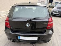 Usado BMW 116 122 CV (89 kW) 2010 Negro Utilitario