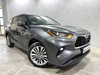 Usado Toyota Highlander Advance 248 CV (182 kW) 2024 Gris / plata SUV