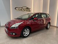 Usado Peugeot 5008 Allure 112 CV (82 kW) 2011 Granate Monovolumen