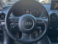 Usado Audi A3 Attraction 150 CV (110 kW) 2015 Negro Berlina