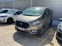 Usado Ford Tourneo Custom Titanium 150 CV (110 kW) 2023 Plateado Van