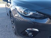 Usado Mazda 3 Luxury 150 CV (110 kW) 2015 Gris / plata Berlina