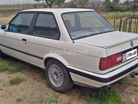 Usado BMW 318 136 CV (100 kW) 1990 Blanco Berlina