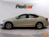 Usado Skoda Octavia Active 116 CV (85 kW) 2021 Gris Berlina