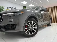 Usado Maserati Levante 275 CV (202 kW) 2017 Gris SUV