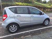 Usado Mercedes A200 Elegance 140 CV (102 kW) 2012 Gris / plata Monovolumen