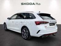Usado Skoda Octavia SportLine 150 CV (110 kW) 2024 Blanco Familiar