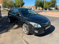 Usado Hyundai i30 Sport 115 CV (84 kW) 2007 Negro Utilitario