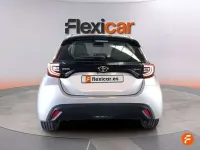 Usado Toyota Yaris Active 116 CV (85 kW) 2025 Gris Utilitario