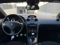 Usado Peugeot RCZ 163 CV (119 kW) 2012 Blanco Coupe
