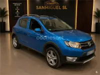 Usado Dacia Sandero Stepway 90 CV (66 kW) 2016 Azul Berlina