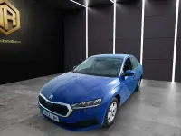 Usado Skoda Octavia Active 116 CV (85 kW) 2022 Azul Berlina