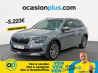 Usado Skoda Kamiq 110 CV (80 kW) 2022 Gris / plata SUV