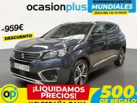 Usado Peugeot 5008 Allure 131 CV (96 kW) 2017 Negro SUV