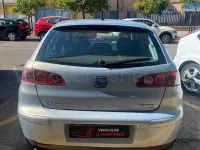 Usado Seat Ibiza Reference 100 CV (73 kW) 2005 Azul Utilitario