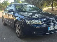 Usado Audi A4 130 CV (95 kW) 2002 Negro Berlina