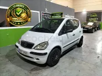 Usado Mercedes A160 Classic 75 CV (55 kW) 2002 Blanco Utilitario