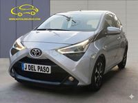 Usado Toyota Aygo X-play 72 CV (52 kW) 2020 Gris / plata Utilitario