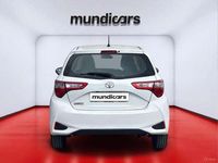 Usado Toyota Yaris Active 111 CV (81 kW) 2018 Blanco Berlina