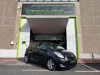 Usado Toyota Yaris Connect Style 101 CV (74 kW) 2010 Negro Utilitario