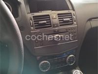 Usado Mercedes C200 136 CV (100 kW) 2010 Gris / plata Berlina