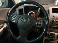 Usado Toyota Urban Cruiser Active 100 CV (73 kW) 2009 Gris / plata Utilitario