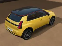 Begagnad Renault Megane E-Tech Techno 110 kW (150 HK) 2025 Gul Halvkombi