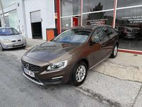 Usado Volvo V60 CC Momentum 150 CV (110 kW) 2016 Burdeos Familiar
