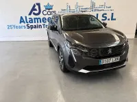 Usado Peugeot 5008 Allure 130 CV (95 kW) 2022 Gris / plata SUV