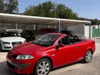 Usado Renault Mégane Cabriolet Dynamique 110 CV (80 kW) 2007 Rojo Descapotable