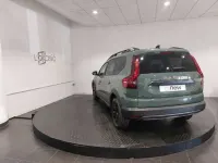 Usado Dacia Jogger Extreme 110 CV (80 kW) 2025 Verde Monovolumen