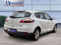 Usado Renault Mégane Life 95 CV (69 kW) 2015 Blanco Berlina