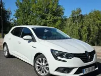 Usado Renault Mégane III Bose Edition 130 CV (95 kW) 2016 Blanco Berlina